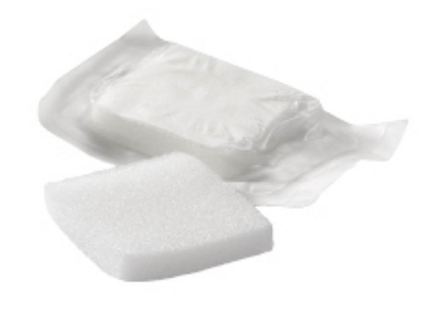 MEDICAZIONE IN COMPRESSE DI POLIURETANO ESPANSO FORMATO DA RETICOLI CELLULARI A NIDO D'APE 10PZ 5X5X1CM STERILE - Farmaciapacini.it