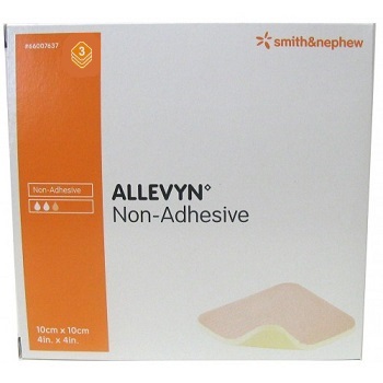 MEDICAZIONE IDROCELLULARE STERILE ALTAMENTE ASSORBENTE NON ADESIVA IN SCHIUMA DI POLIURETANO 10X10CM 3 PEZZI - Farmaciapacini.it