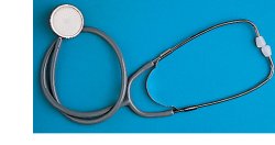 FONENDOSCOPIO LEGGERO PIATTO CON MEMBRABA ARCHETTO BIAURICOLARE PER AUSCULTAZIONE CON MOLLA ESTERNA - Farmaciapacini.it